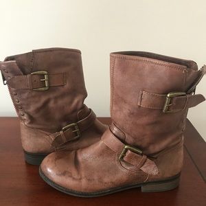 Steve Madden brown boot